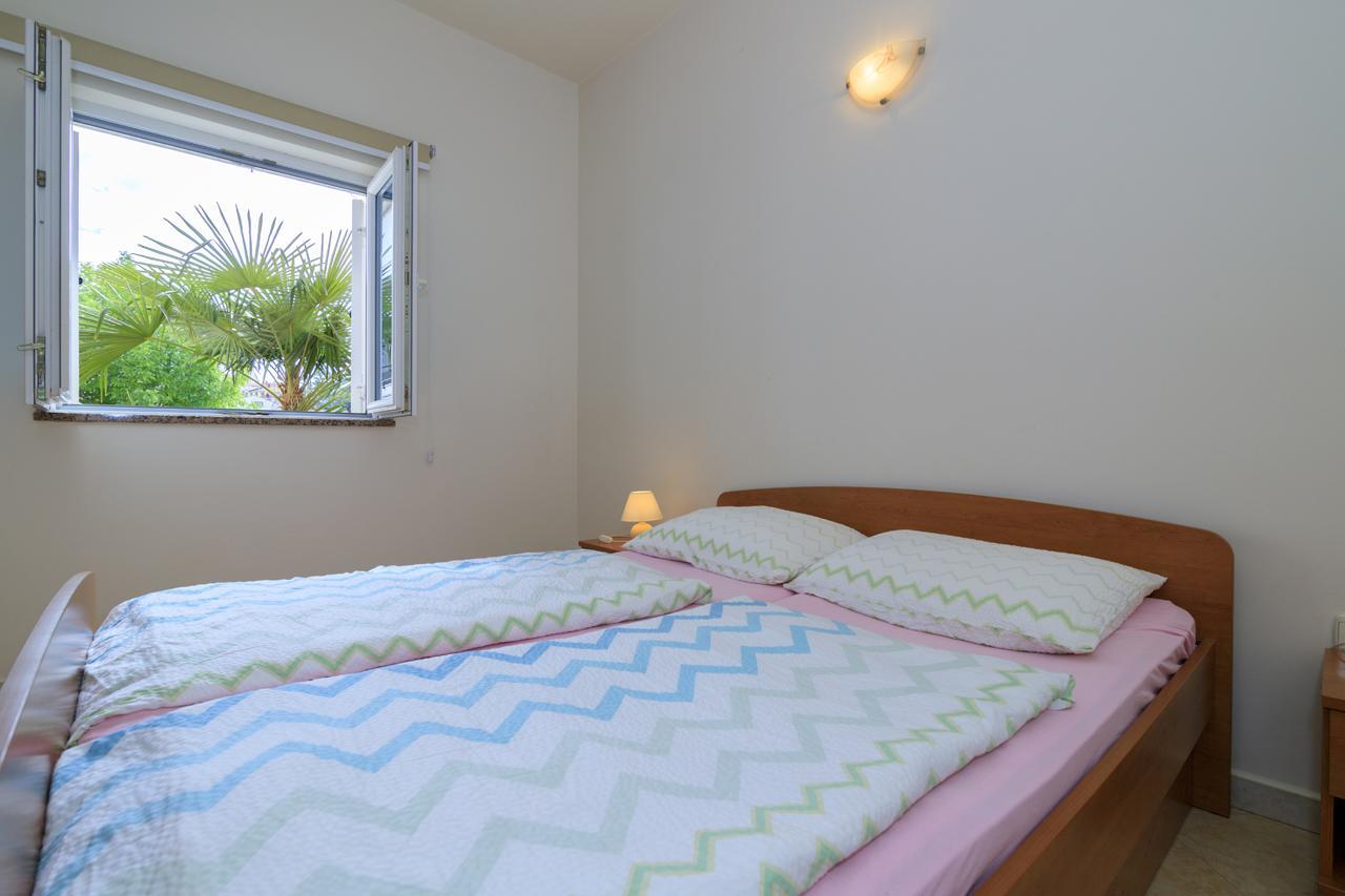 Apartments Kori Funtana Extérieur photo