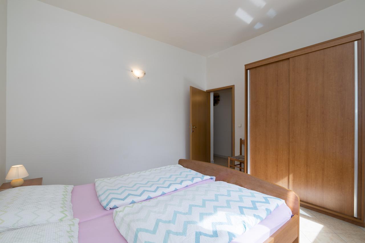 Apartments Kori Funtana Extérieur photo